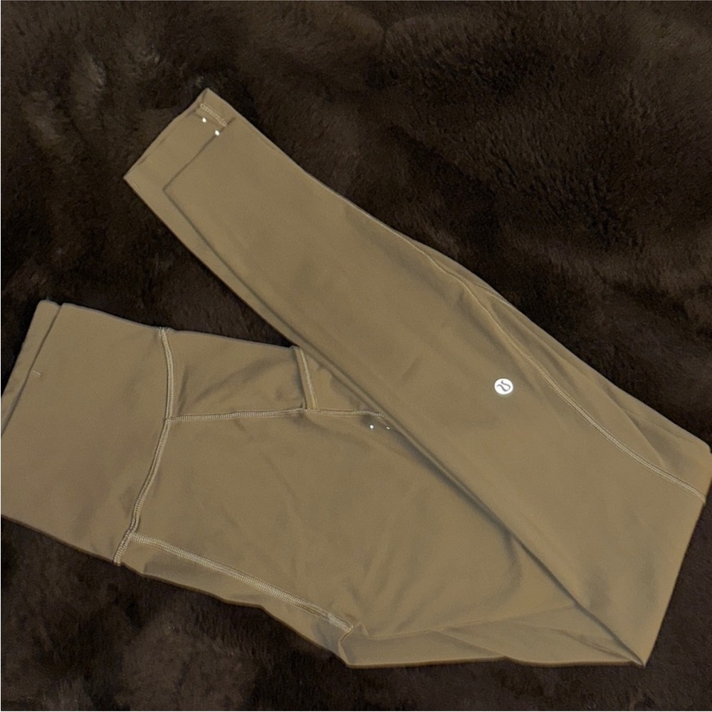 Womens Lululemon Wunder Train High-Rise 25" size 4, olive green
